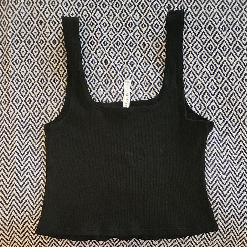 Fabletics Black and White Fitted Crop Tank Top